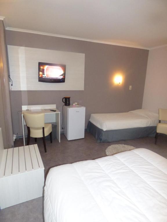 Hotel Du Centre Pierrelatte Pokój zdjęcie